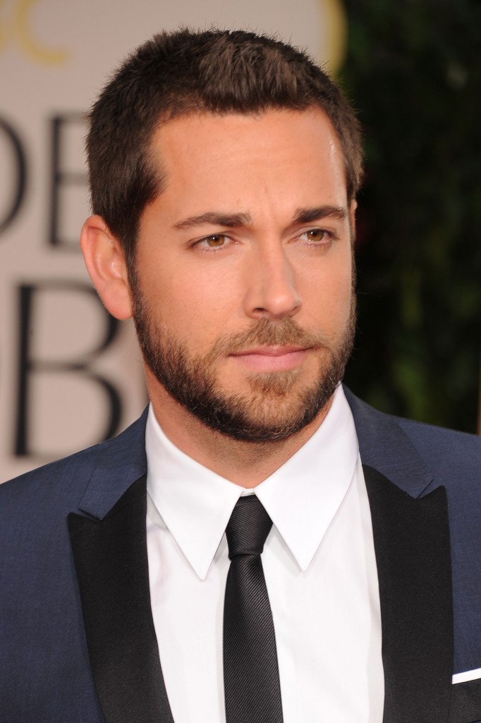  Zachary Levi 