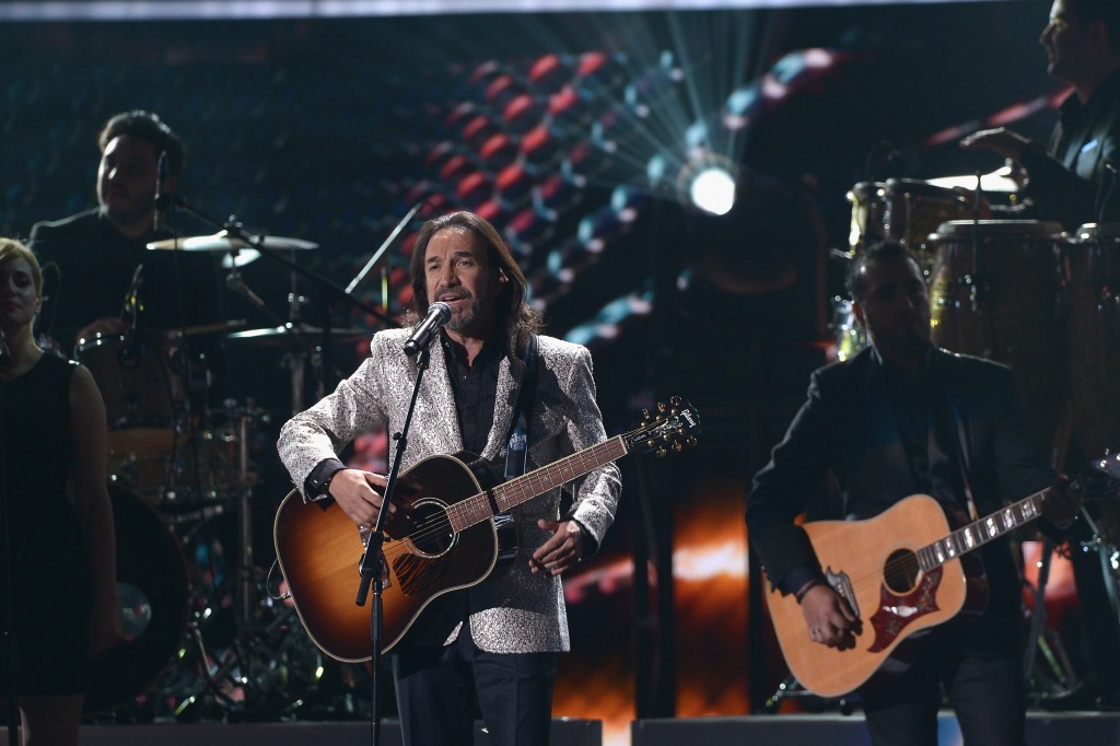 2015 Premios Lo Nuestros Awards - Show