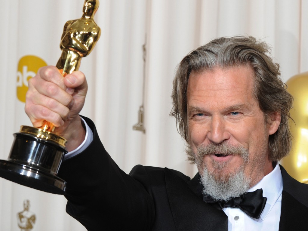 US actor Jeff Bridges celebrates his Osc