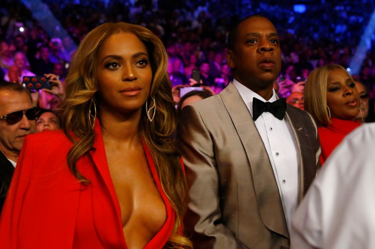 LAS VEGAS, NV - MAY 02: Beyonce Knowles and Jay Z attend the welterweight unification championship bout on May 2, 2015 at MGM Grand Garden Arena in Las Vegas, Nevada.   Al Bello/Getty Images/AFP