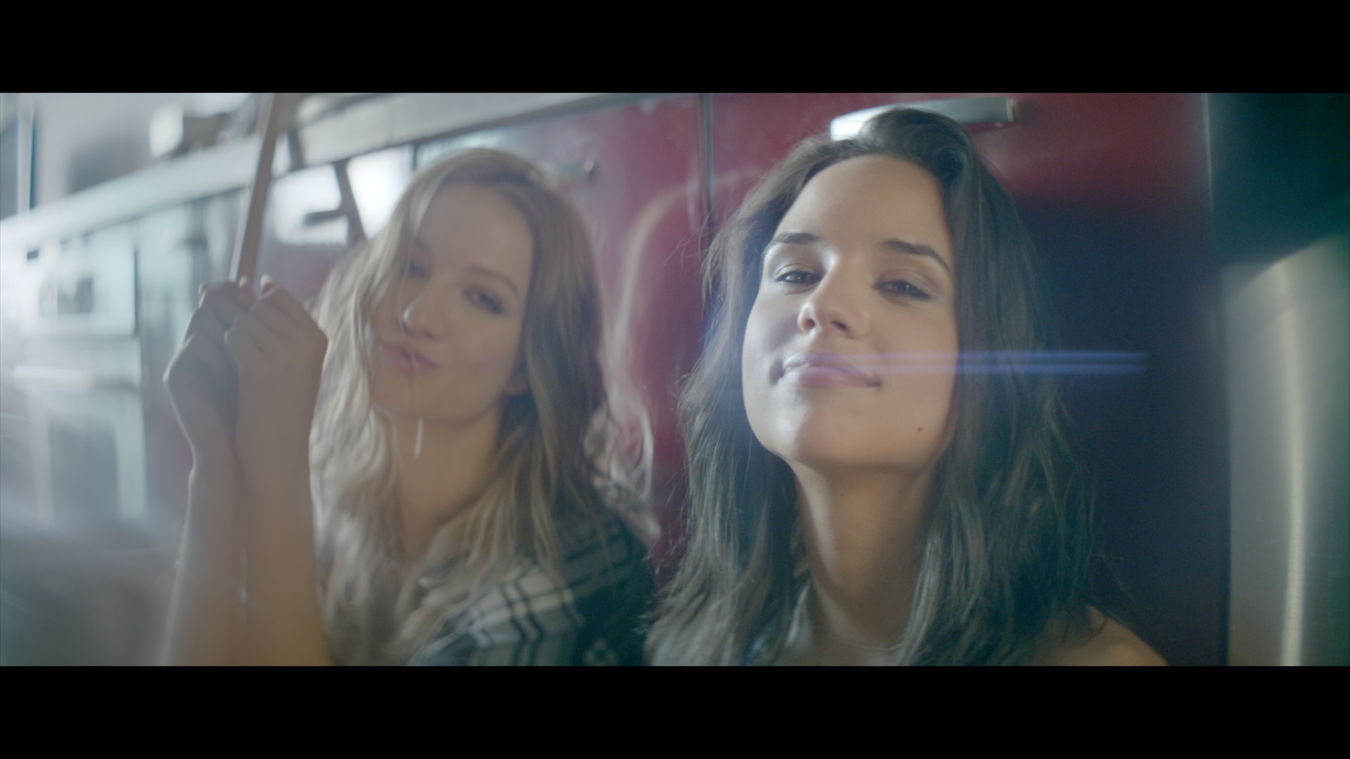 RWYN _ Véngase (A Brocoli Film) _ Still 6 Lulu & Alana