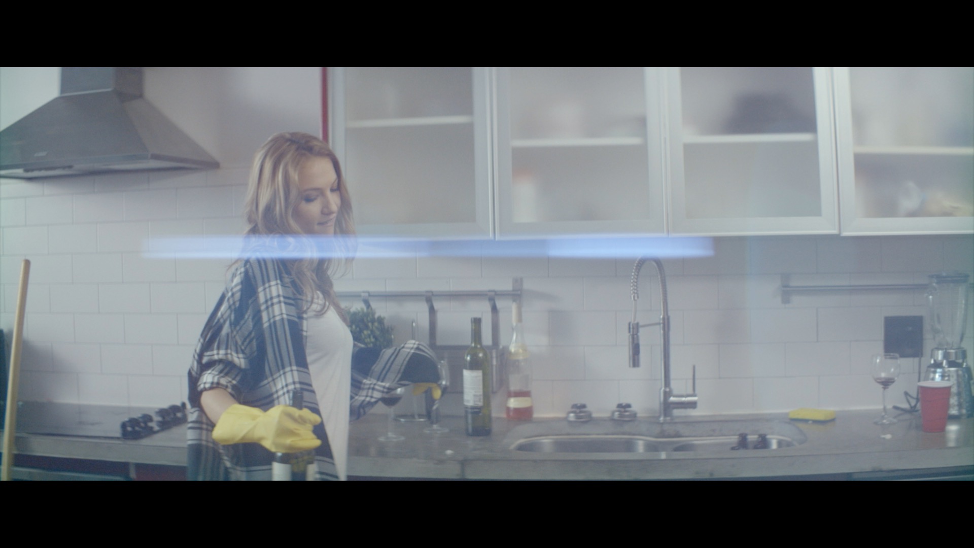 RWYN _ Véngase (A Brocoli Film) _ Still 7 Alana