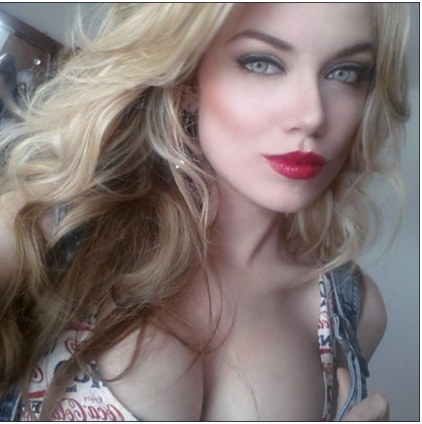 Alejandra Villanueva (26)