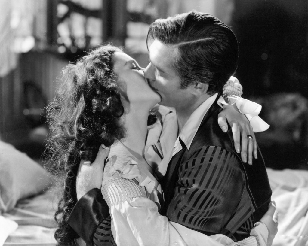 American actor Clark Gable (1901 - 1960) as Rhett Butler, and British actress Vivien Leigh (1913 - 1967) as Scarlett O'Hara, in 'Gone With The Wind', directed by Victor Fleming, 1939. (Photo by Silver Screen Collection/Getty Images)