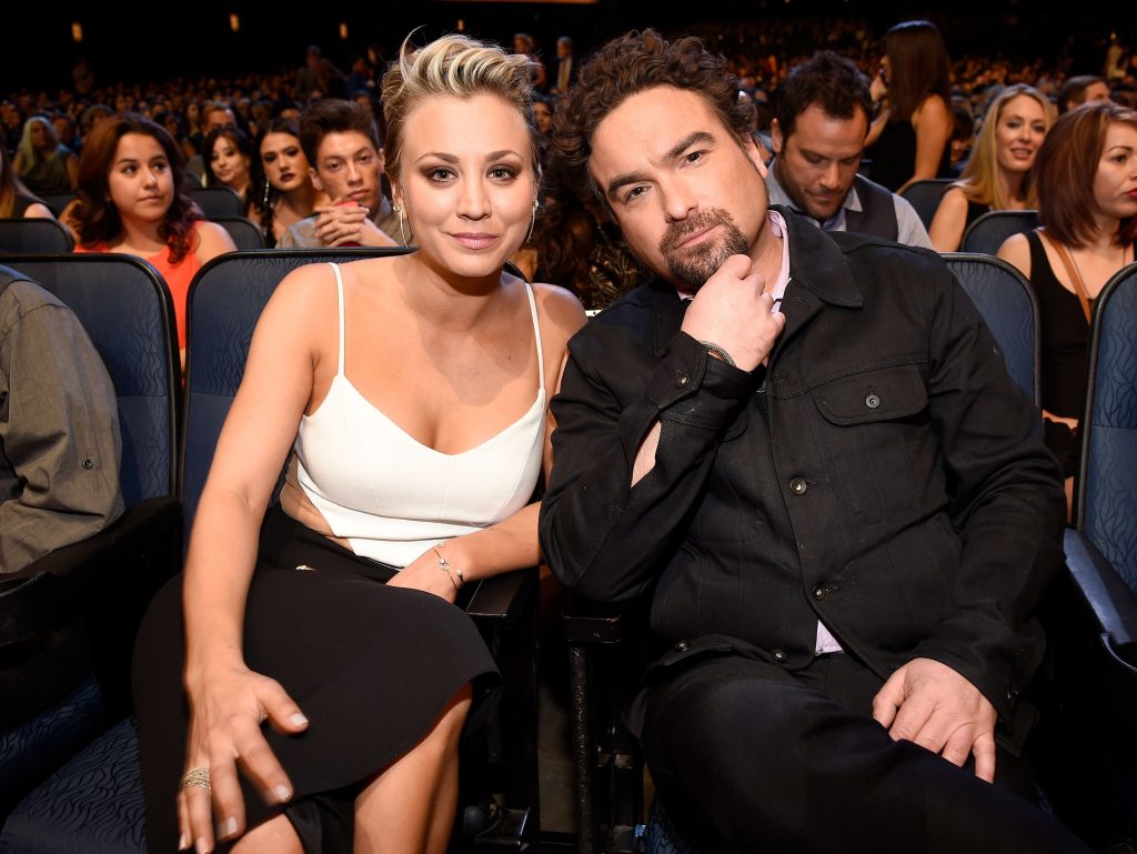 Kaley Cuoco y Johnny Galecki