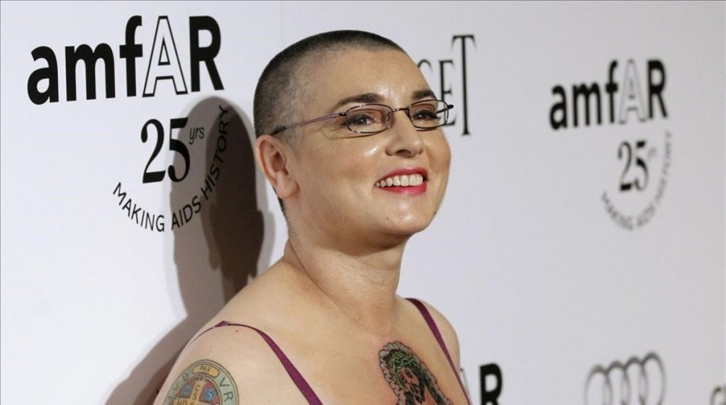 Irish singer and songwriter Sinead O Connor poses at the amfAR s Inspiration LA Gala in Hollywood California in this October 27 2011 file photo O Connor has ended her fourth marriage after just 16 days blaming pressure and disapproval from the family and friends of her new husband Barry Herridge The 46-year-old Irish singer said on her blog that the marriage went wrong three hours after the December 8 2011 ceremony in Las Vegas and that the pair had lived together for only seven days before splitting on Christmas Eve REUTERS Mario Anzuoni Files UNITED STATES - Tags ENTERTAINMENT