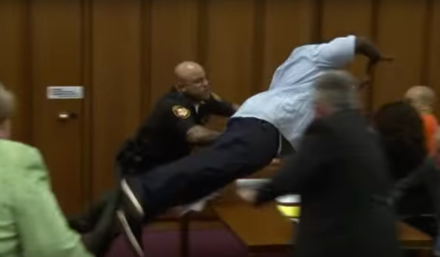 padre-se-lanza-asesino-hija-1