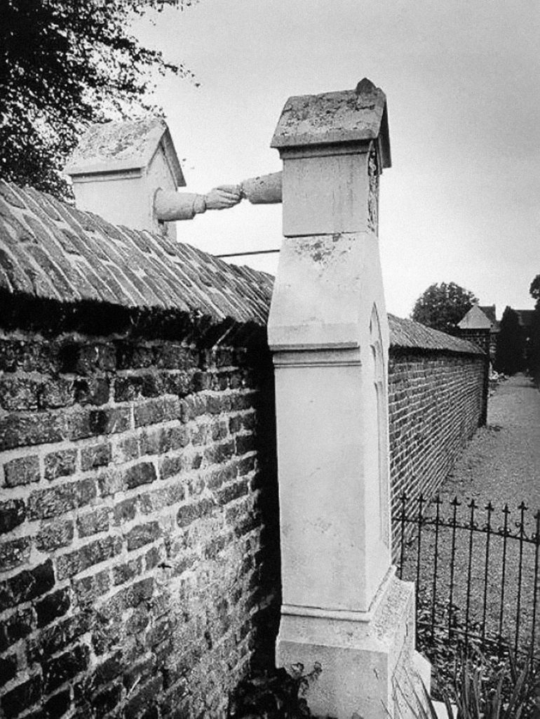 6. Las tumbas de una mujer católica y su marido protestante, Holanda, 1888
