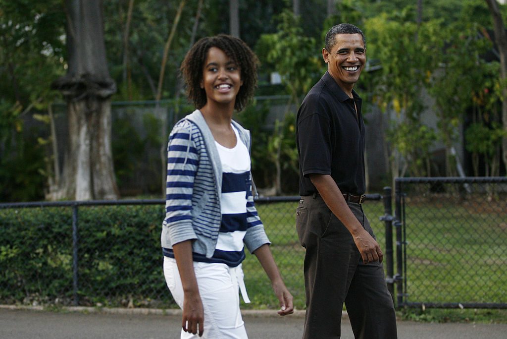 HONOLULU, HAWAII - JANUARY 3: U.S. President Barack Obama and Malia Obama, 11, make their way through the Honolulu Zoo January 3, 2009 in Honolulu, Hawaii. Obama and his family are spending the holidays in his native Hawaii. (Photo by Kent Nishimura-Pool/Getty Images)