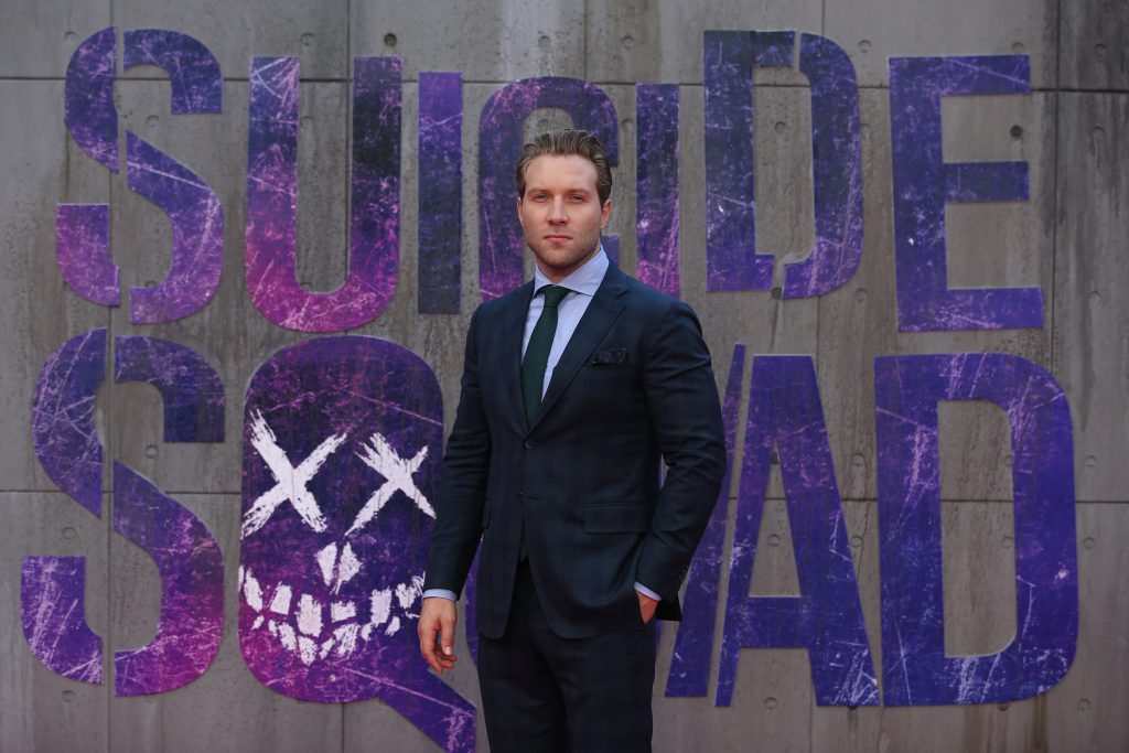 Australian actor Jai Courtney poses as he arrives to attend the European premiere of the film Suicide Squad in central London on August 3, 2016. / AFP PHOTO / JUSTIN TALLIS