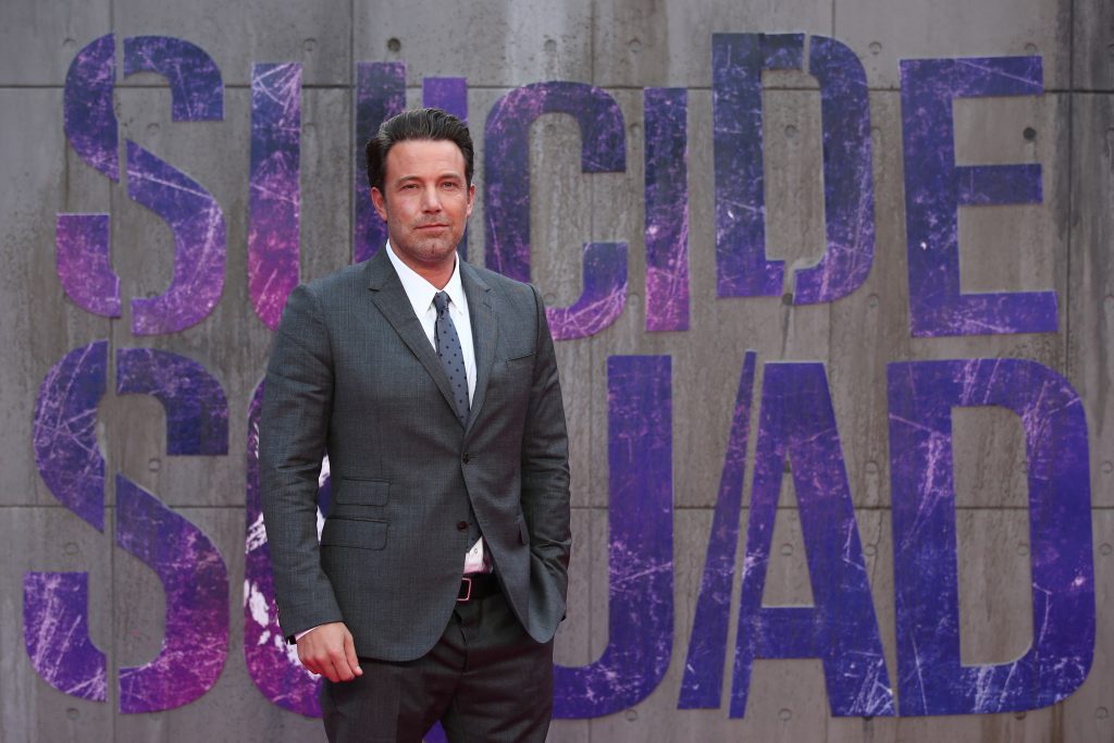 US actor and filmmaker Ben Affleck poses as he arrives to attend the European premiere of the film Suicide Squad in central London on August 3, 2016. / AFP PHOTO / JUSTIN TALLIS