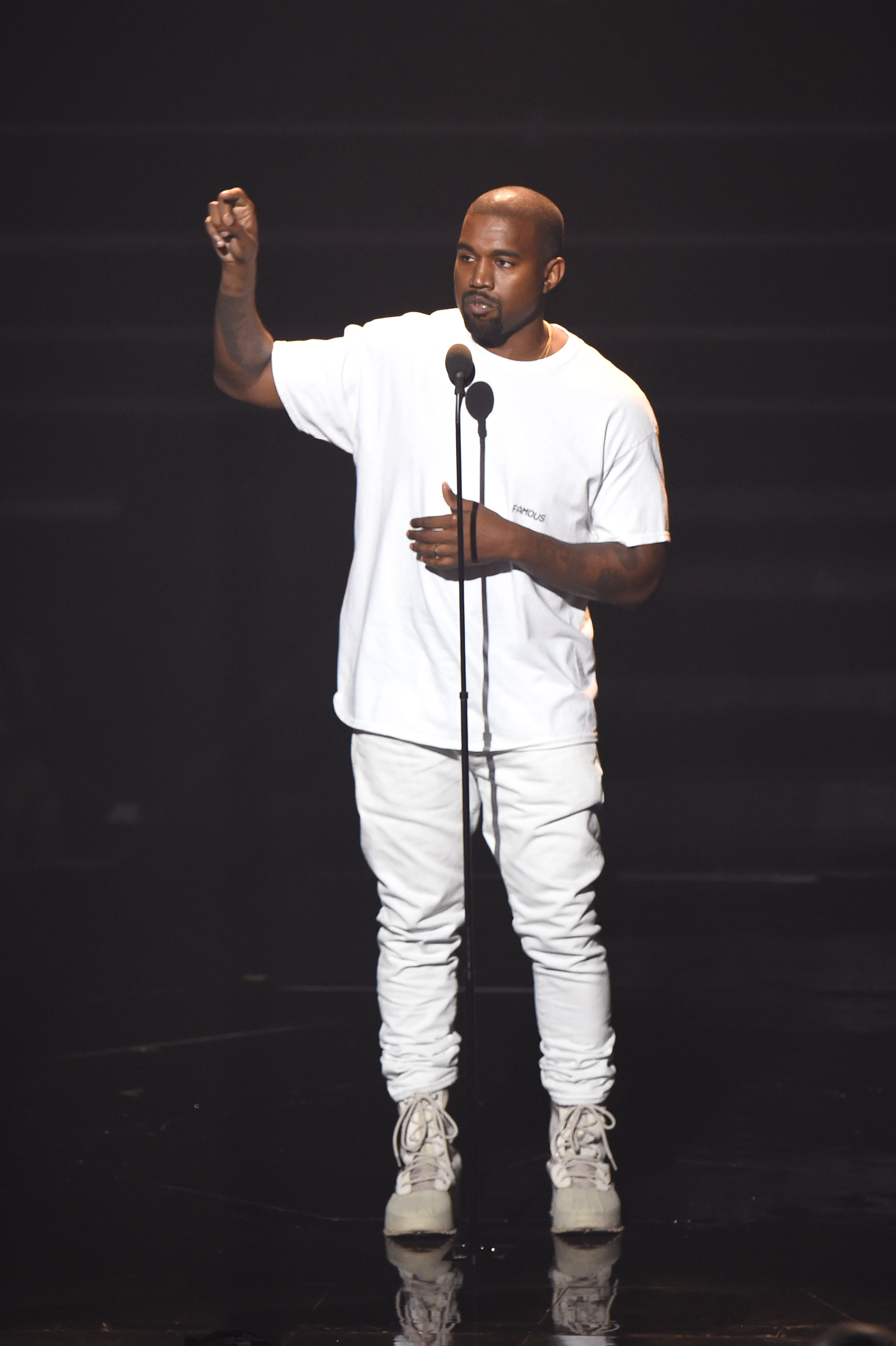 NEW YORK, NY - AUGUST 28: Kanye West performs onstage during the 2016 MTV Video Music Awards at Madison Square Garden on August 28, 2016 in New York City. Michael Loccisano/Getty Images/AFP