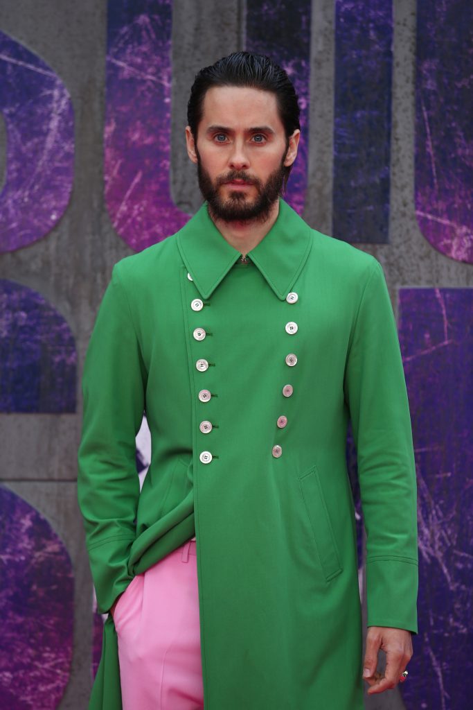 US actor Jared Leto poses as he arrives to attend the European premiere of the film Suicide Squad in central London on August 3, 2016. / AFP PHOTO / JUSTIN TALLIS