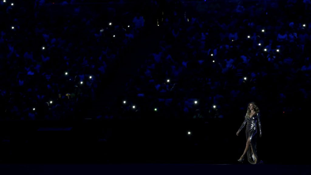 2016 Rio Olympics - Opening ceremony - Maracana - Rio de Janeiro, Brazil - 05/08/2016. Brazilian top model Gisele Bundchen take part in the opening ceremony. REUTERS/Damir Sagolj FOR EDITORIAL USE ONLY. NOT FOR SALE FOR MARKETING OR ADVERTISING CAMPAIGNS