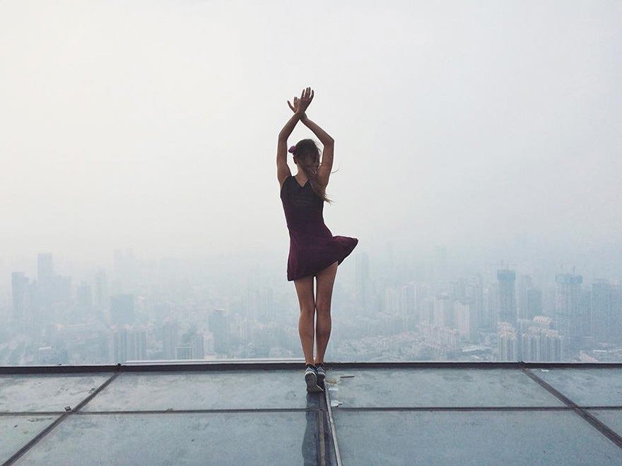 selfies-peligrosos-escalar-angela-nikolau-rusia-4