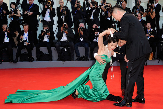 Jing Ke falls on the red carpet during the 'The Light Between Oceans' Premiere on the Lido in Venice, Italy as part of the 73rd Mostra, Venice International Film Festival on September 01, 2016. Photo by Aurore Marechal/ABACAPRESS.COM