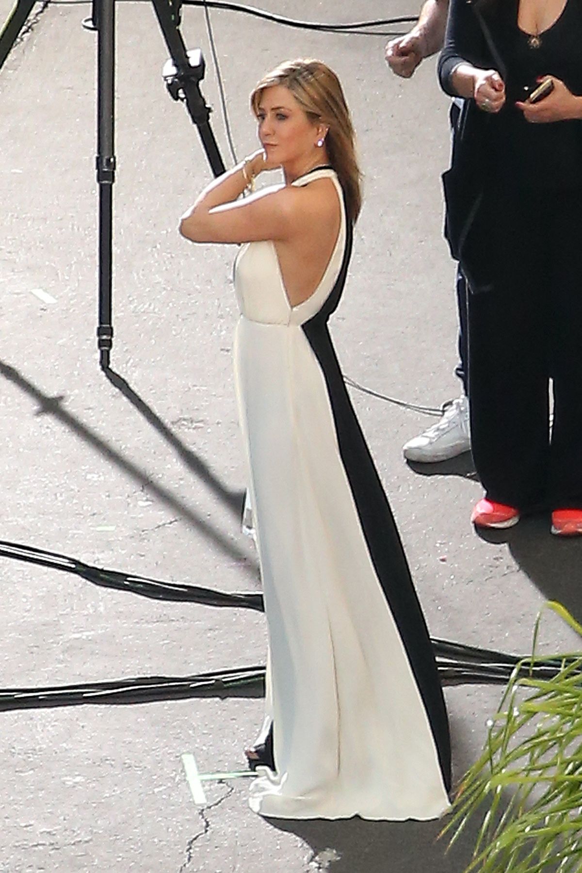 jennifer-aniston-on-st-of-a-smart-water-photoshoot-in-los-angeles-10-18-2016_1