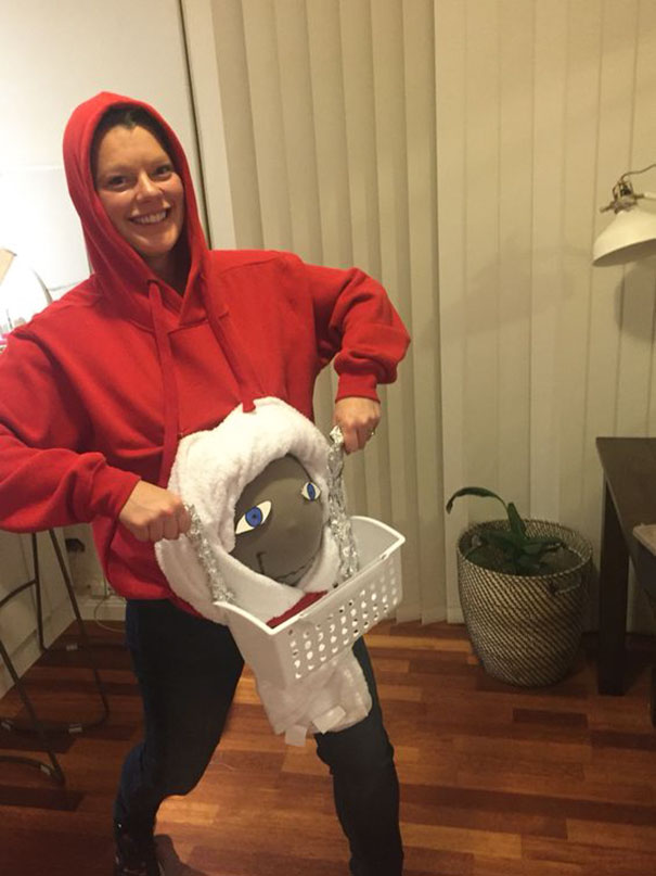 pregnancy-halloween-costume-ideas-51-57ff88838406a__605