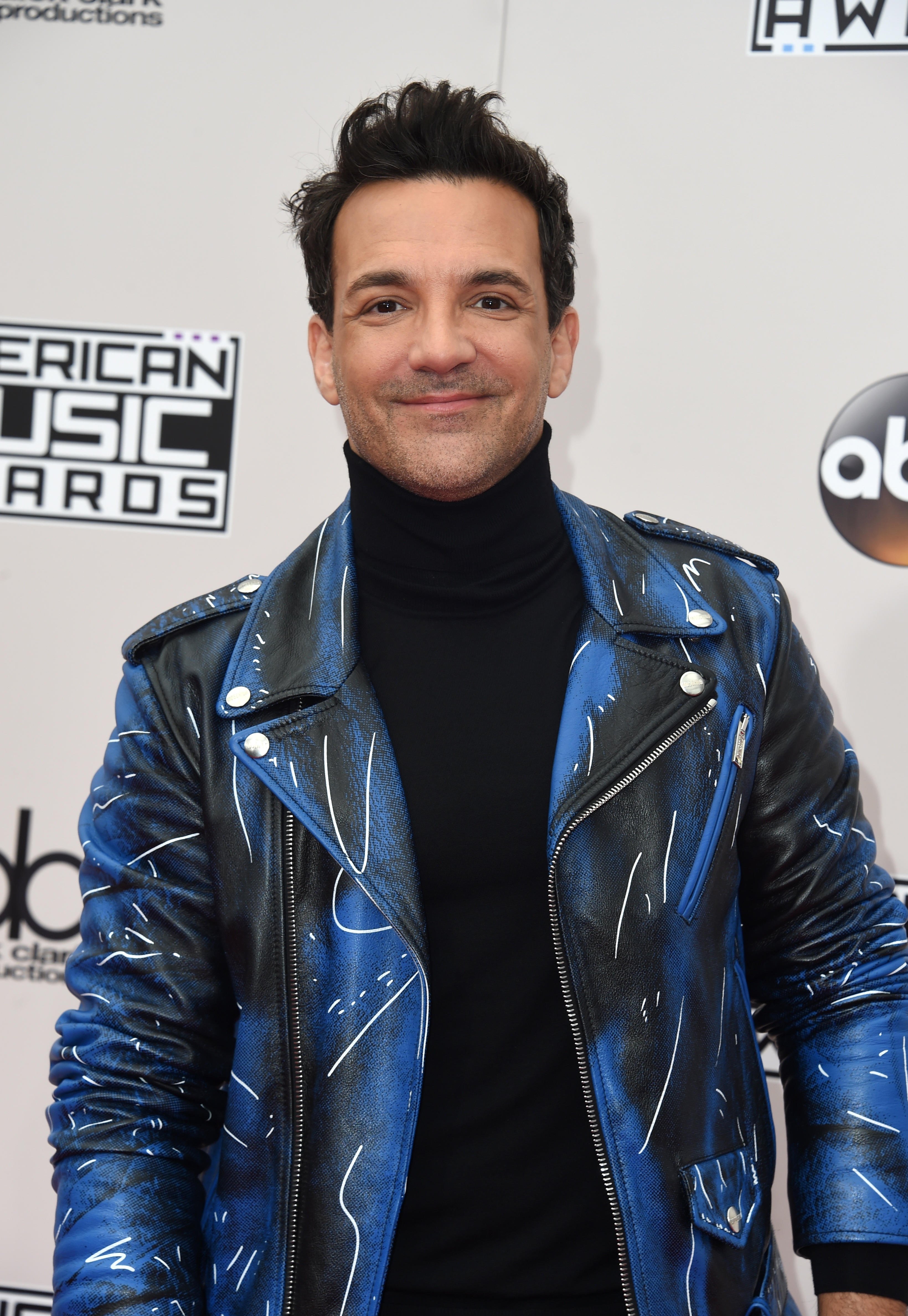 TV personality/stylist George Kotsiopoulos arrives for the 2016 American Music Awards, November 20, 2016 at the Microsoft Theater in Los Angeles, California. / AFP PHOTO / Valerie Macon