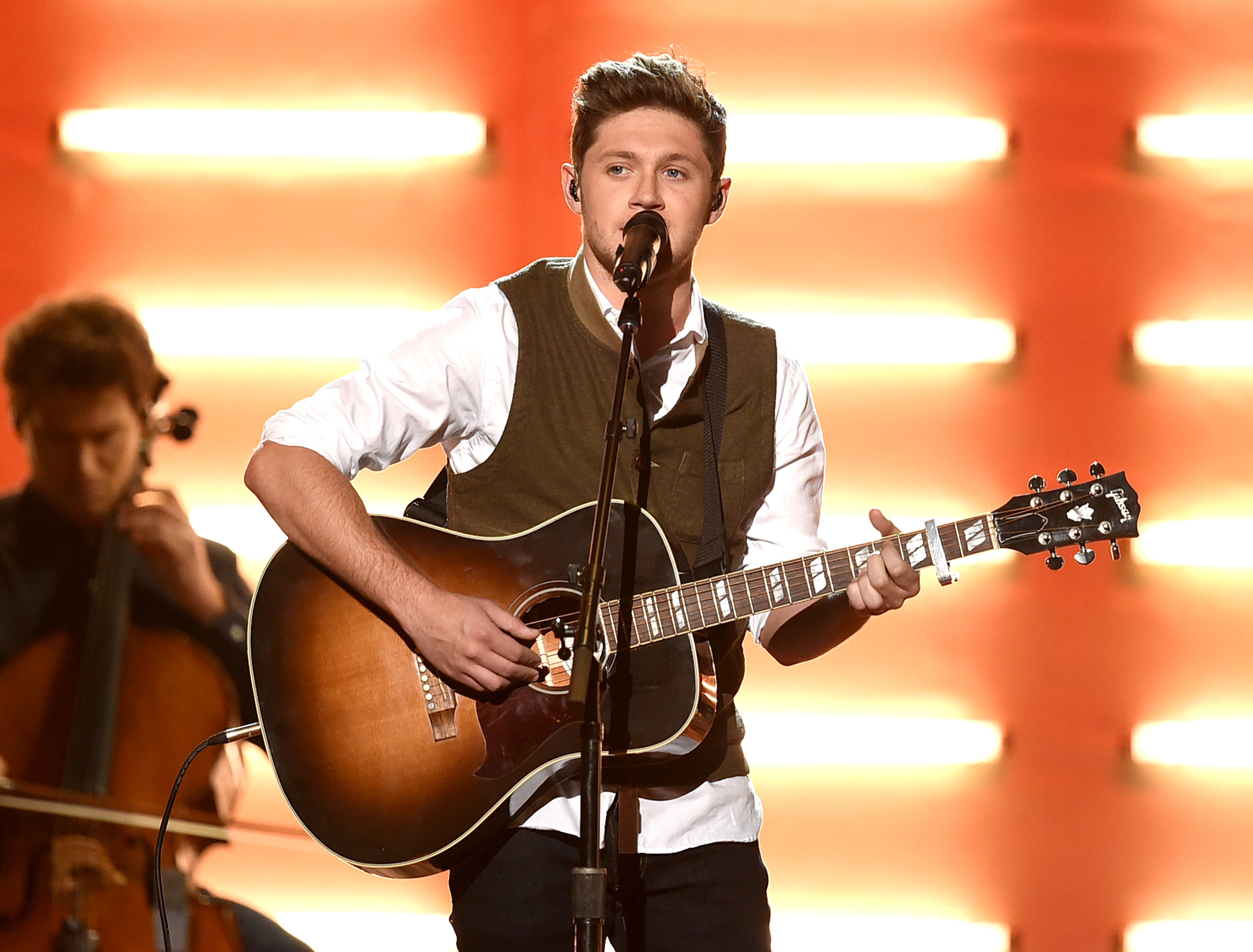 LOS ANGELES, CA - NOVEMBER 20: Singer Niall Horan performs onstage during the 2016 American Music Awards at Microsoft Theater on November 20, 2016 in Los Angeles, California. Kevin Winter/Getty Images/AFP