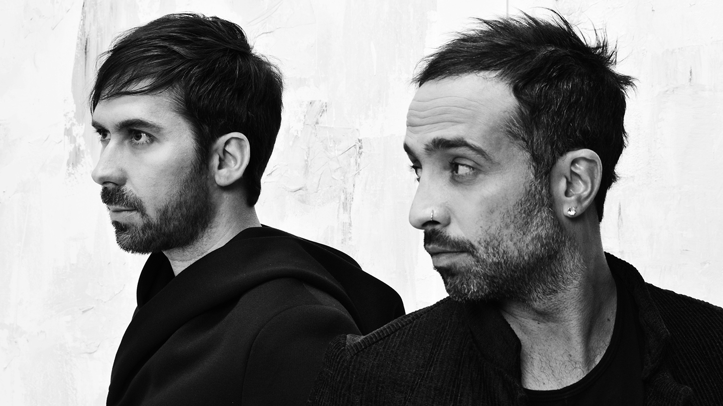 1441395452-camila_tickets