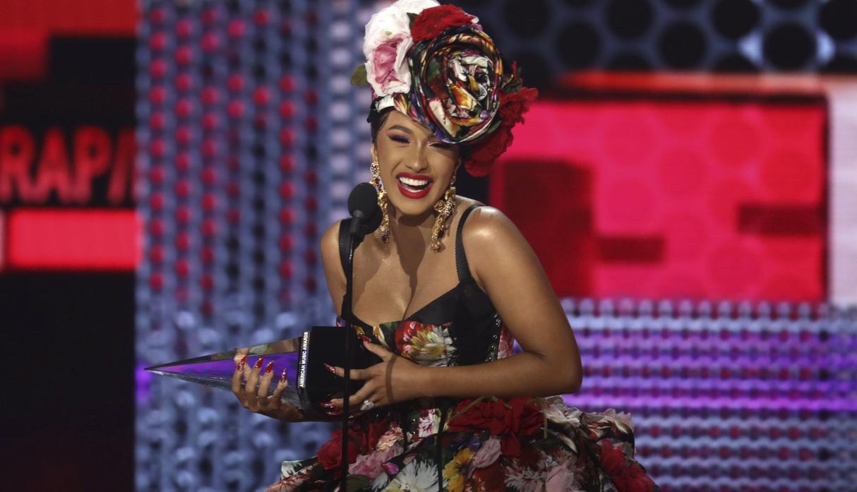 cardi b american music awards 2018