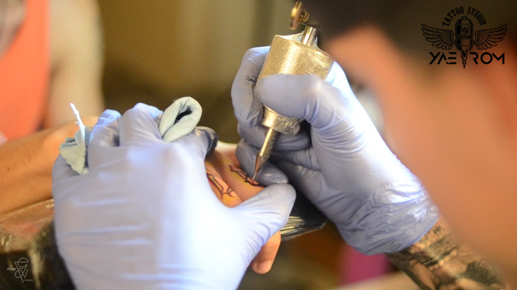 Yaerom y FG Chill Crossmedia